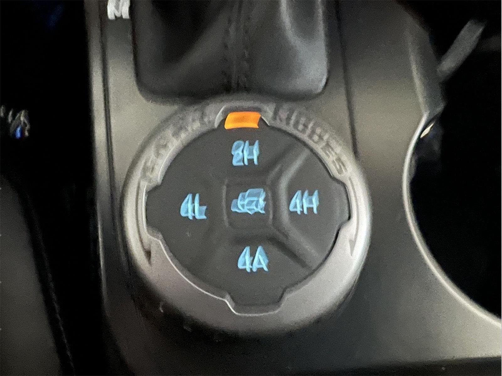 Used 2026 Avalanche Gray Ford Outer Banks image 28