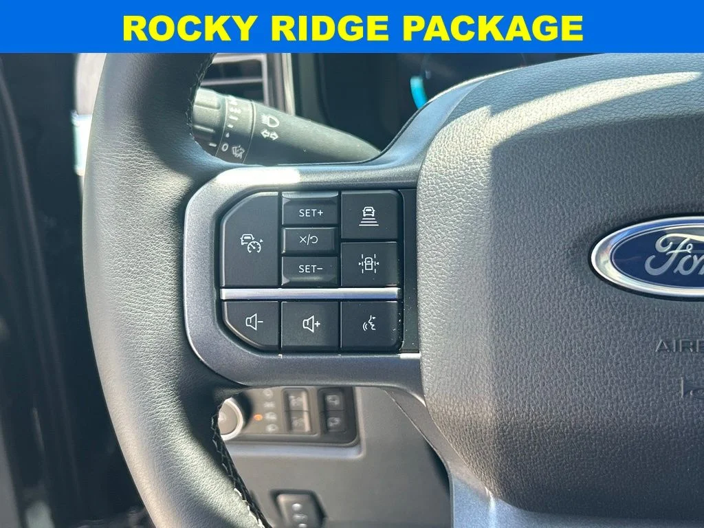2025 Ford F-350 Super Duty Lariat - Photo 45