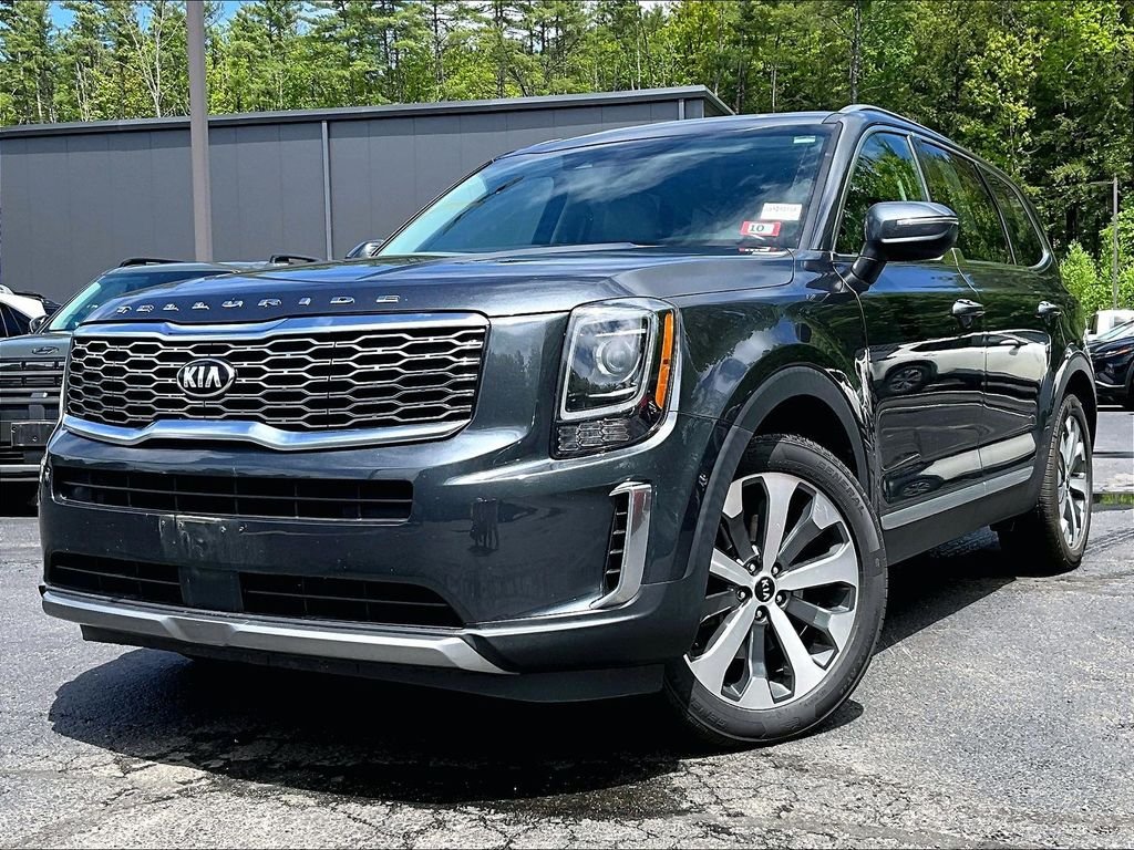 Used 2020 Gray Kia S image 3