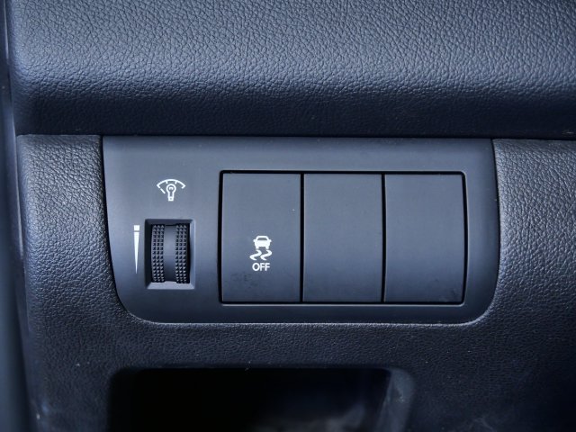 Used 2012 Silver Kia EX image 26
