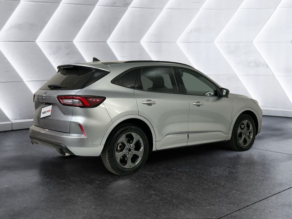Used 2024 Silver Ford ST-Line image 4