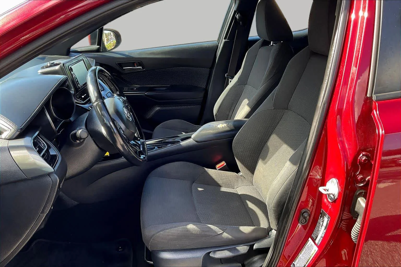 Pre-Owned 2018 Toyota C-HR XLE
