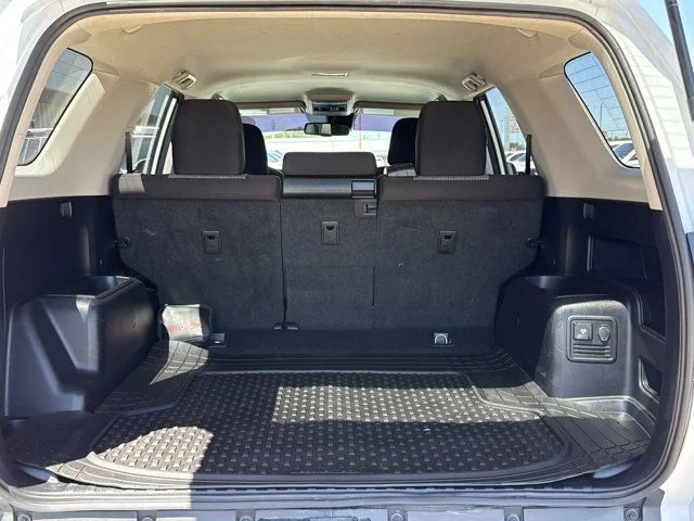 Used 2021 White Toyota SR5 image 9