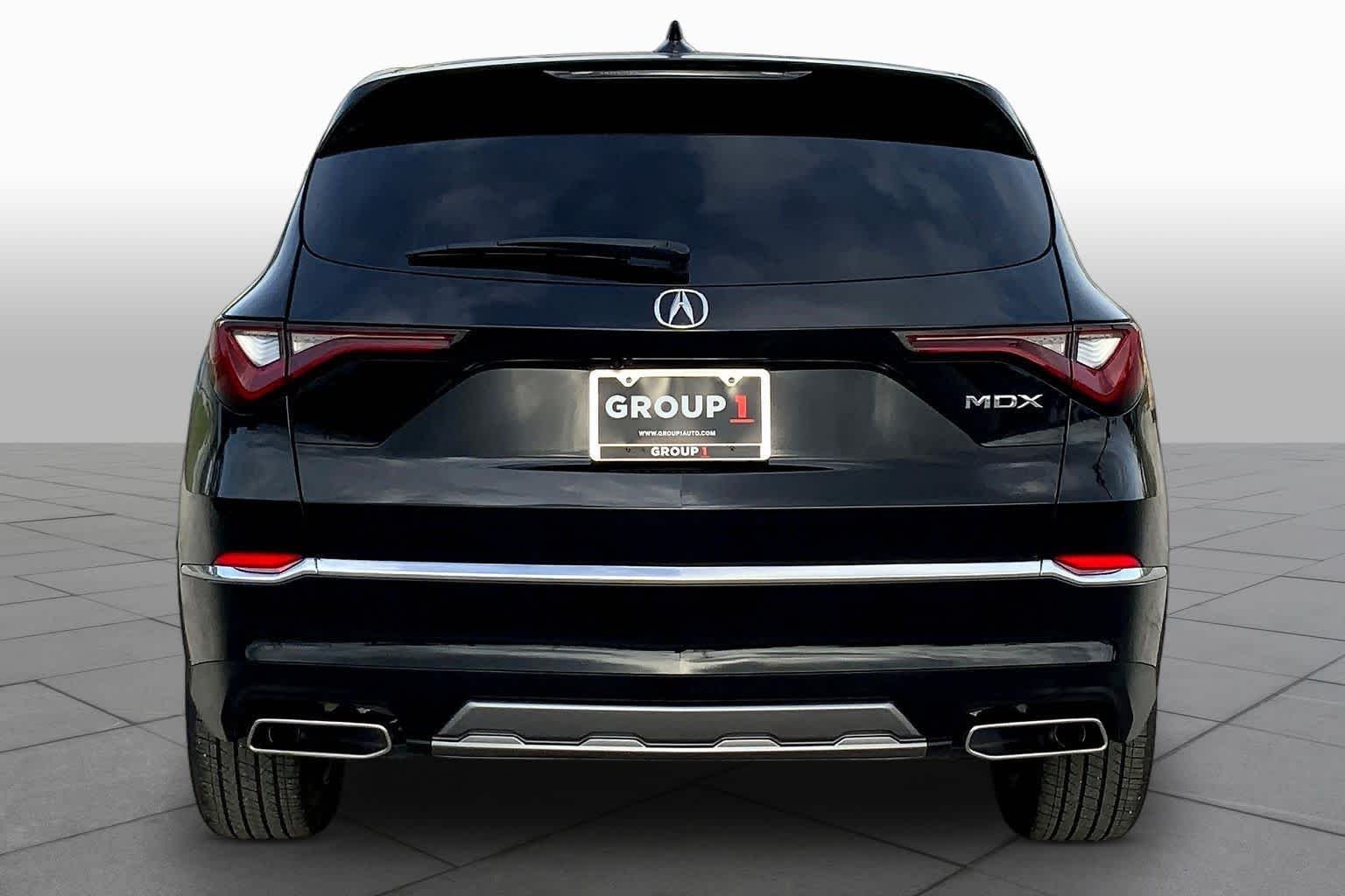 Used 2025 Majestic Black Pearl Acura  image 5
