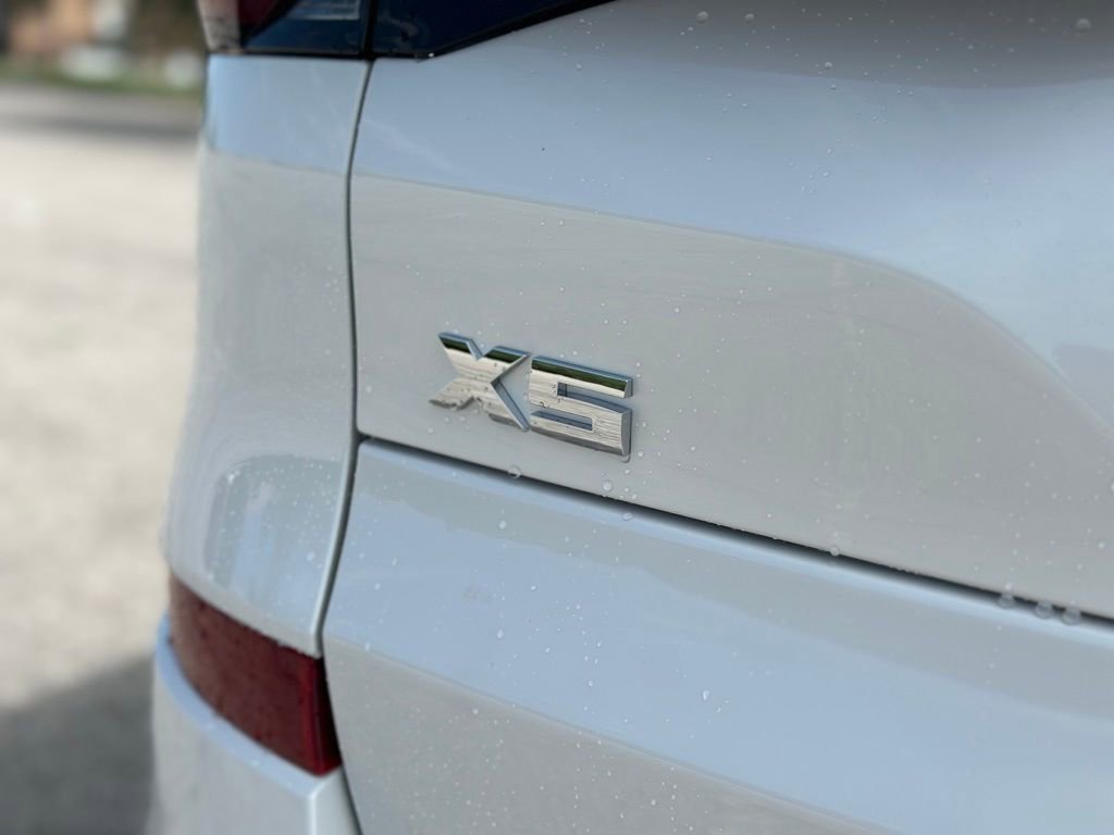 New 2026 Mineral White Metallic BMW M60i image 14