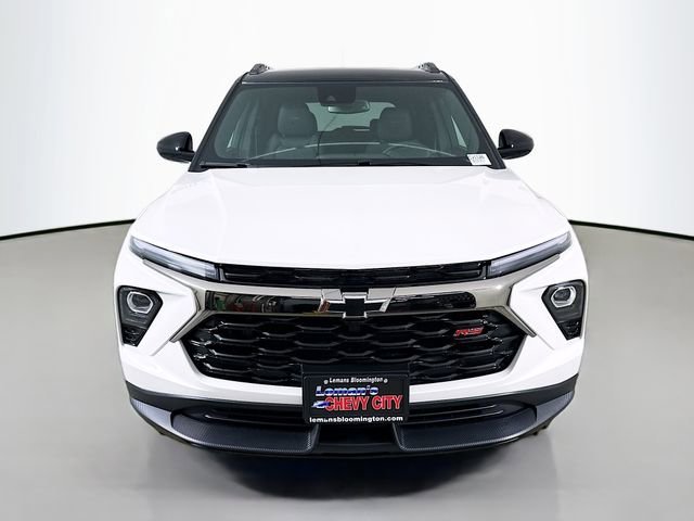 New 2026 Iridescent Pearl Tricoat Chevrolet RS image 2