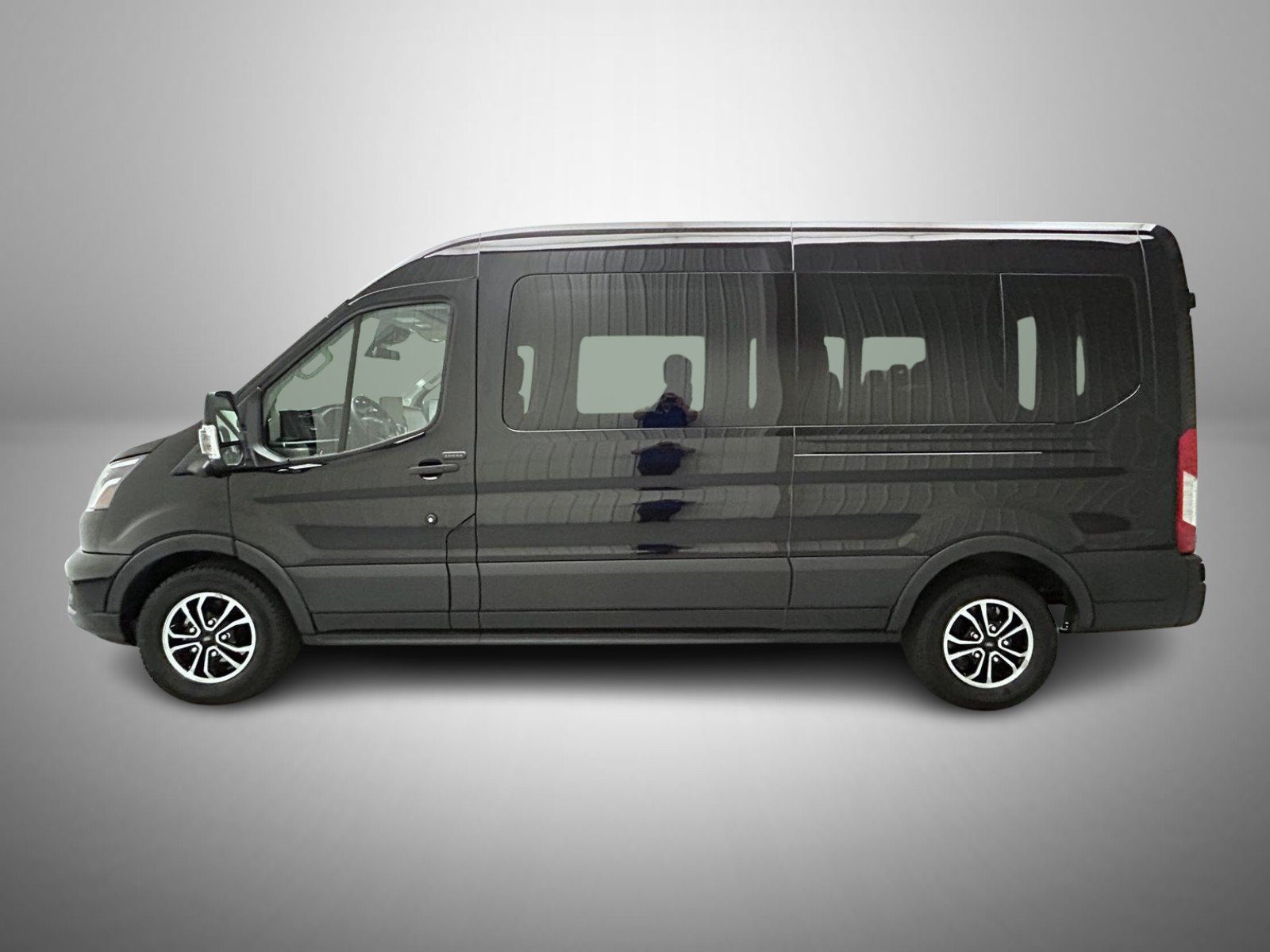 Used 2025 Black Ford XLT image 8