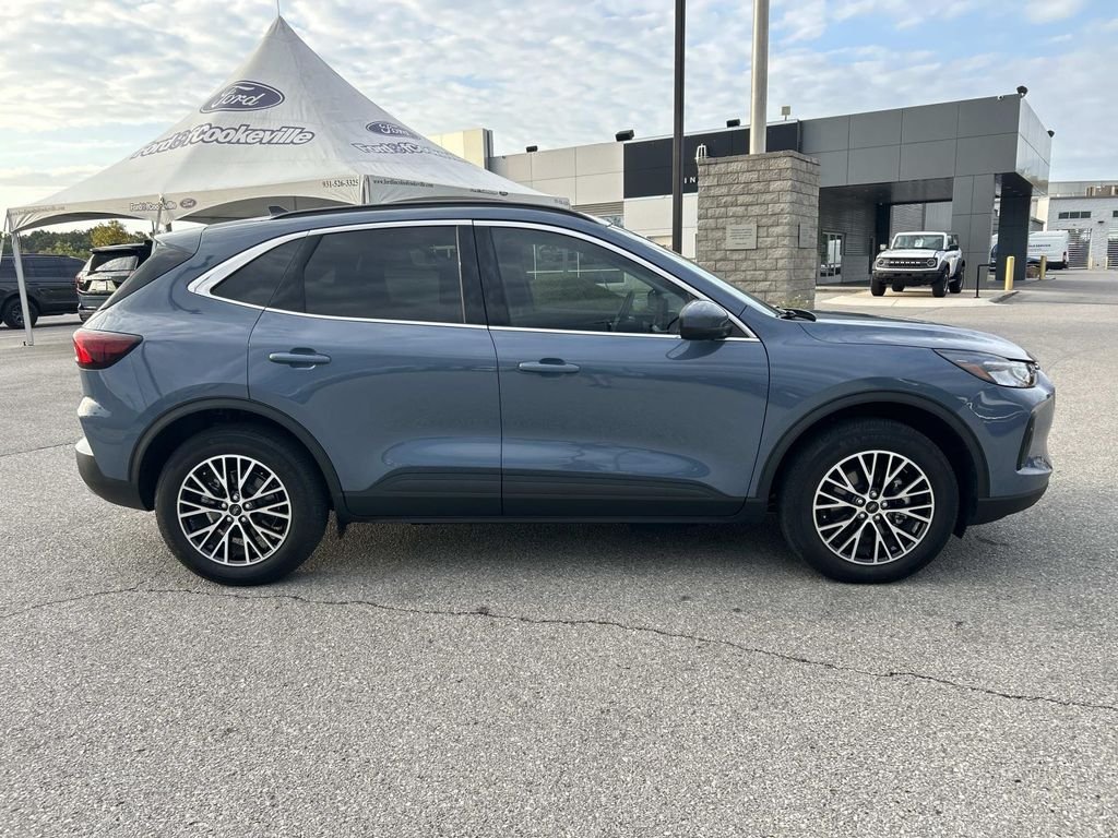 Certified Used 2025 Vapor Blue Ford Base image 3