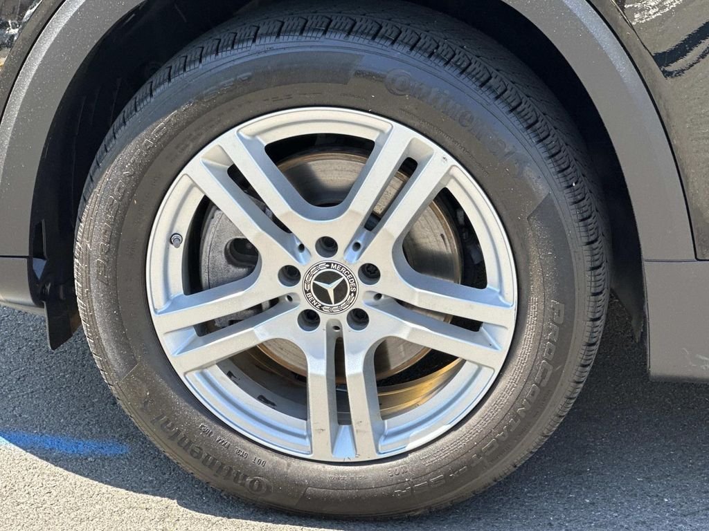 Certified Used 2022  Mercedes-Benz GLB 250 image 9
