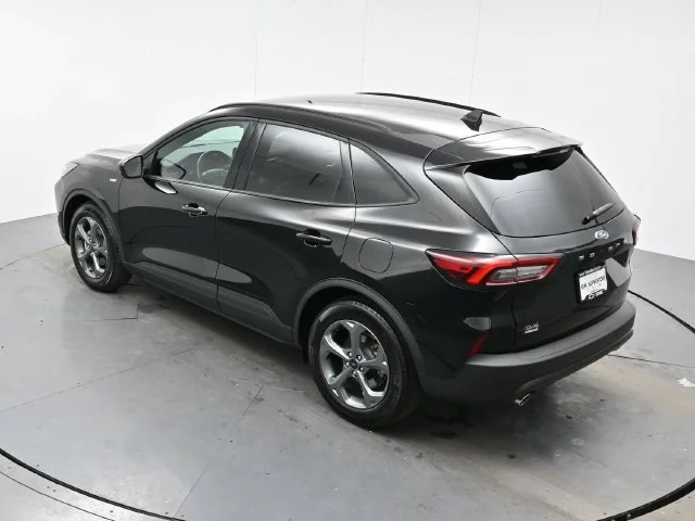Used 2025 Agate Black Metal Ford ST-Line image 35