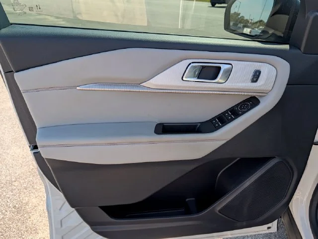 Used 2025 White Ford Active image 10