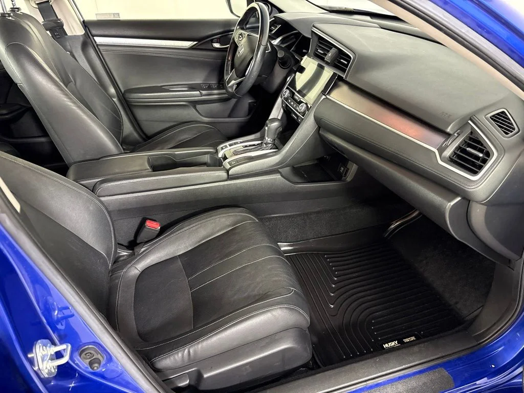 Used 2018  Honda EX-L image 16