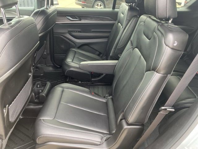 Used 2025 Silver Zynith Jeep Limited image 22