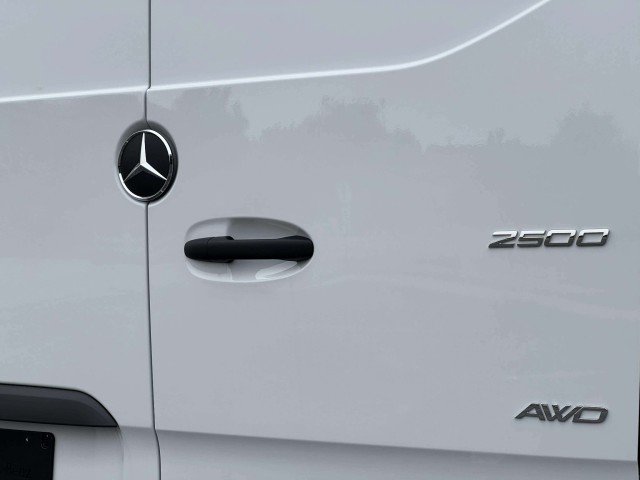New 2026  Mercedes-Benz  image 10