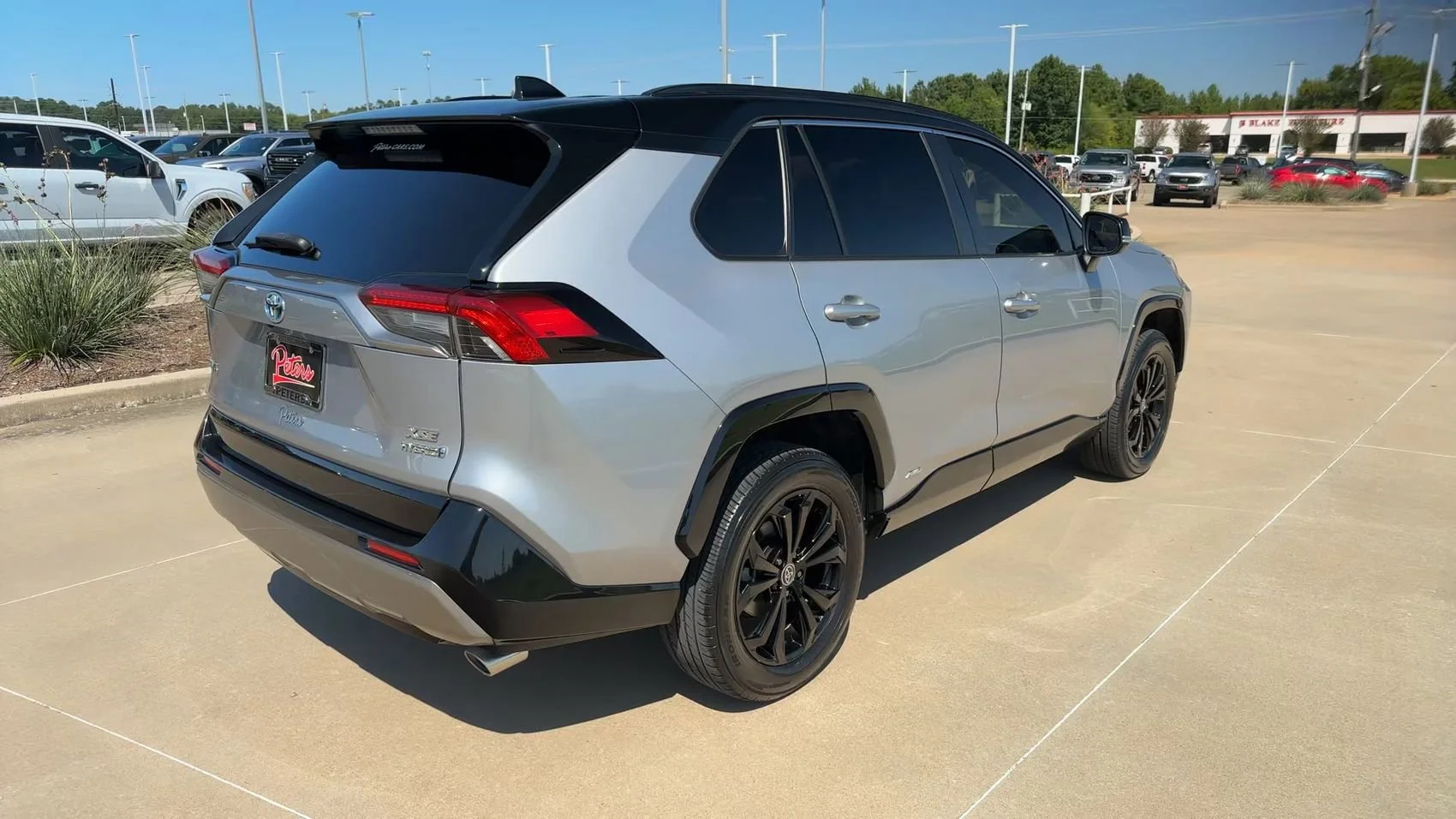 2022 Toyota RAV4 XSE - Photo 9
