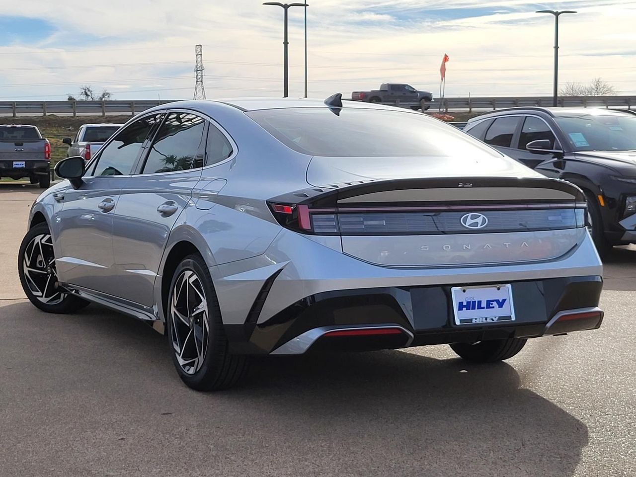 New 2026 Aero Silver Hyundai SEL Sport image 3