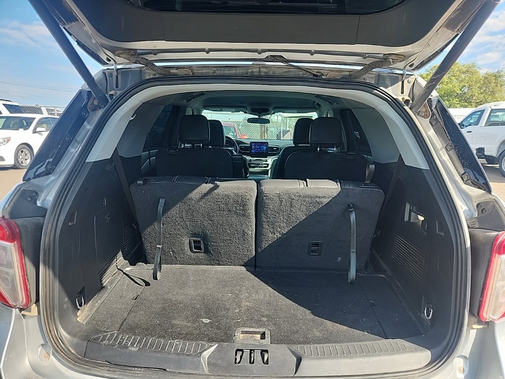 Used 2023 Silver Metallic Ford XLT image 17