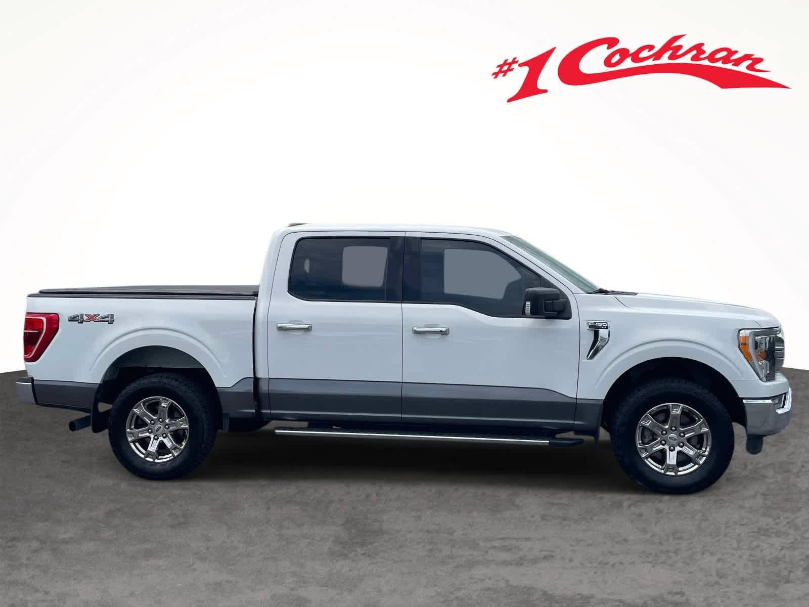 Used 2021 Oxford White/Carbonized Gray Ford XLT image 5