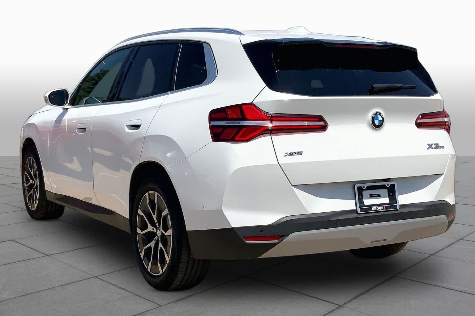 2026 BMW X3 30 - Photo 23