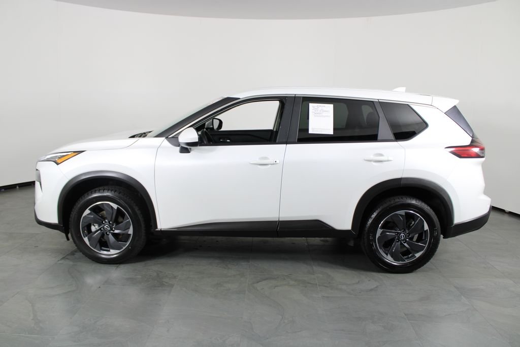 Used 2024 White Nissan SV image 11