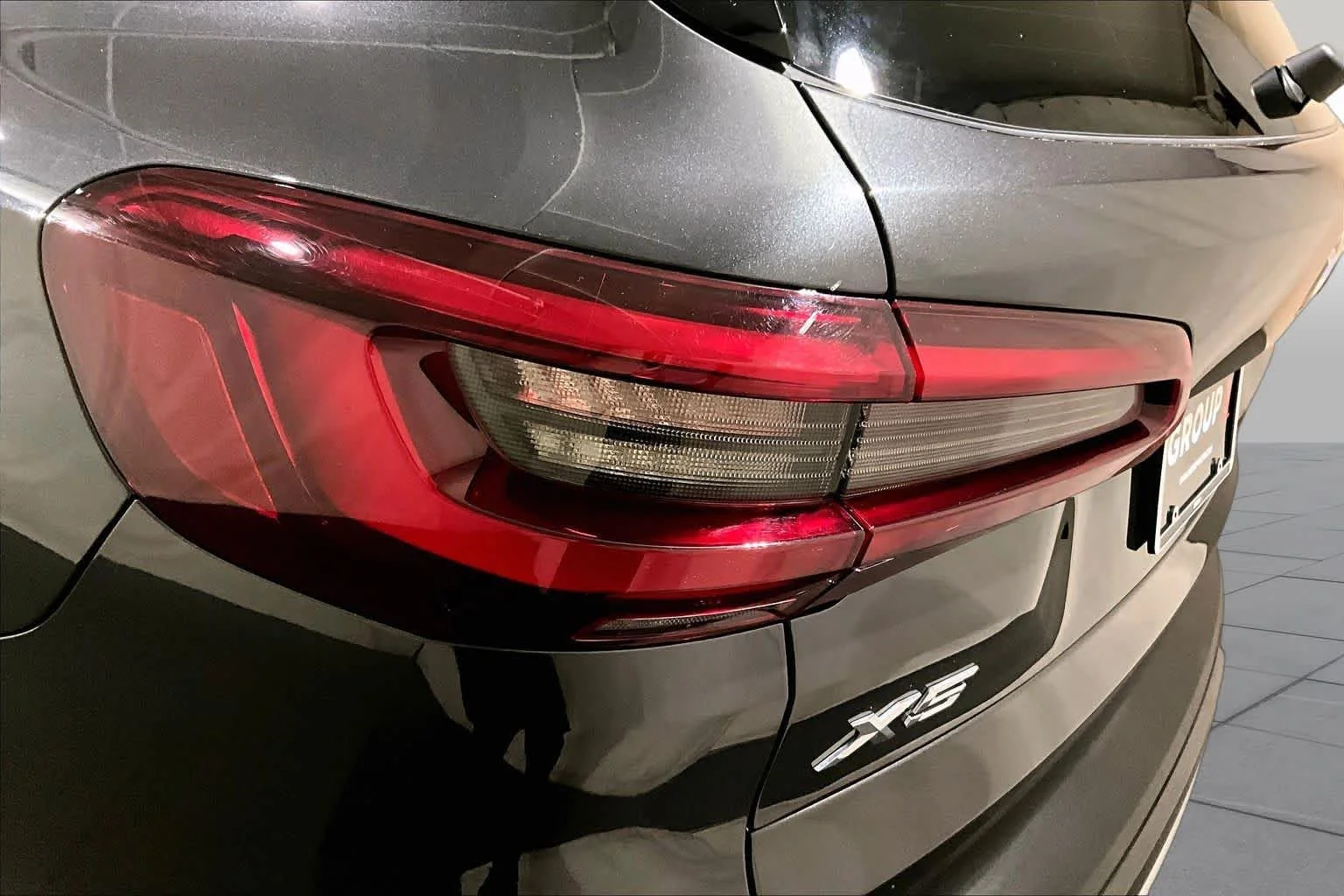 Used 2023 Dark Graphite Metallic BMW xDrive40i image 27
