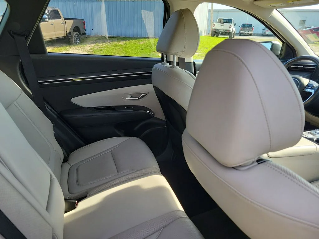 Used 2024 White Pearl Hyundai Limited image 33