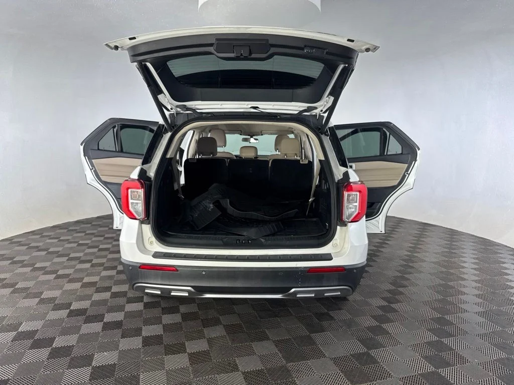 Used 2020 White Ford XLT image 17