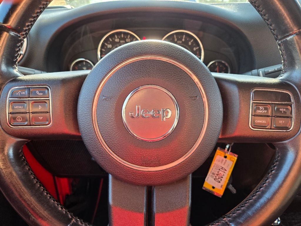 Used 2015 Red Jeep Unlimited Sahara image 30