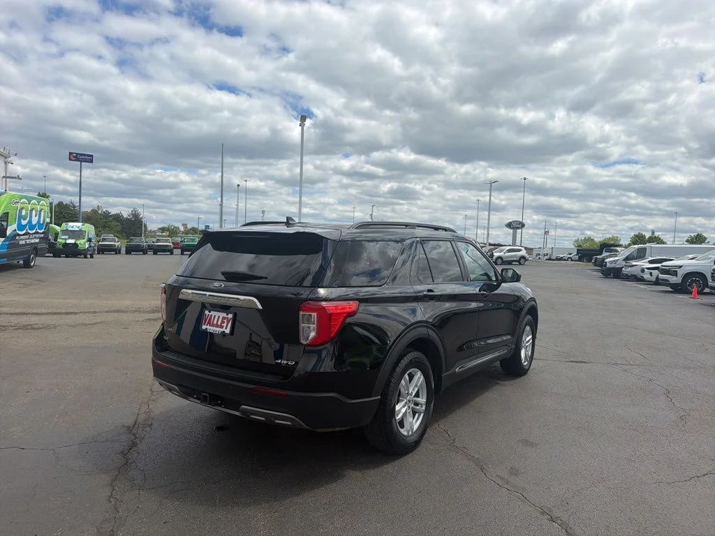 Used 2022 Black Ford XLT image 10