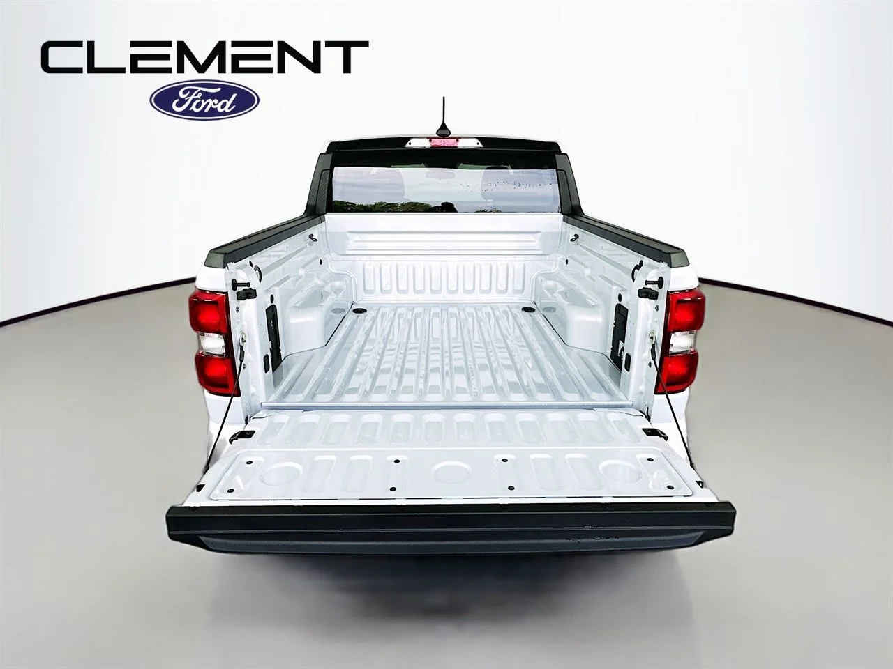 New 2026 Space White Metallic Ford Lobo™ image 42