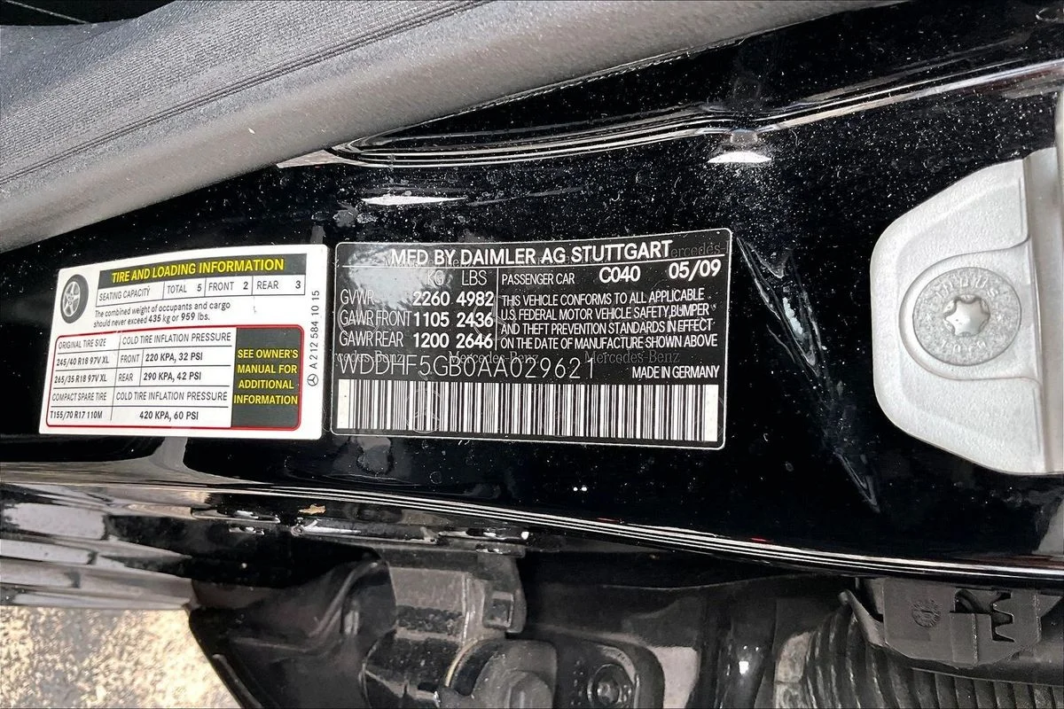 Used 2010 Black Mercedes-Benz  image 18