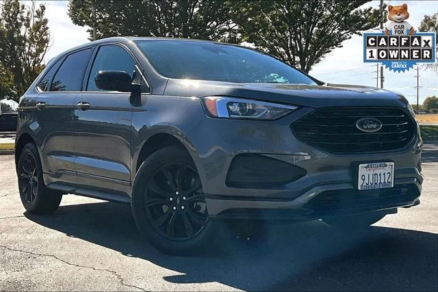Used 2023 Gray Metallic Ford SE image 2