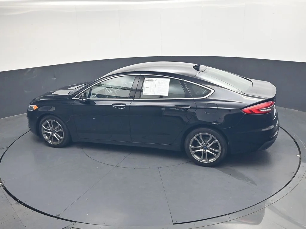Used 2019 Black Ford SEL image 37