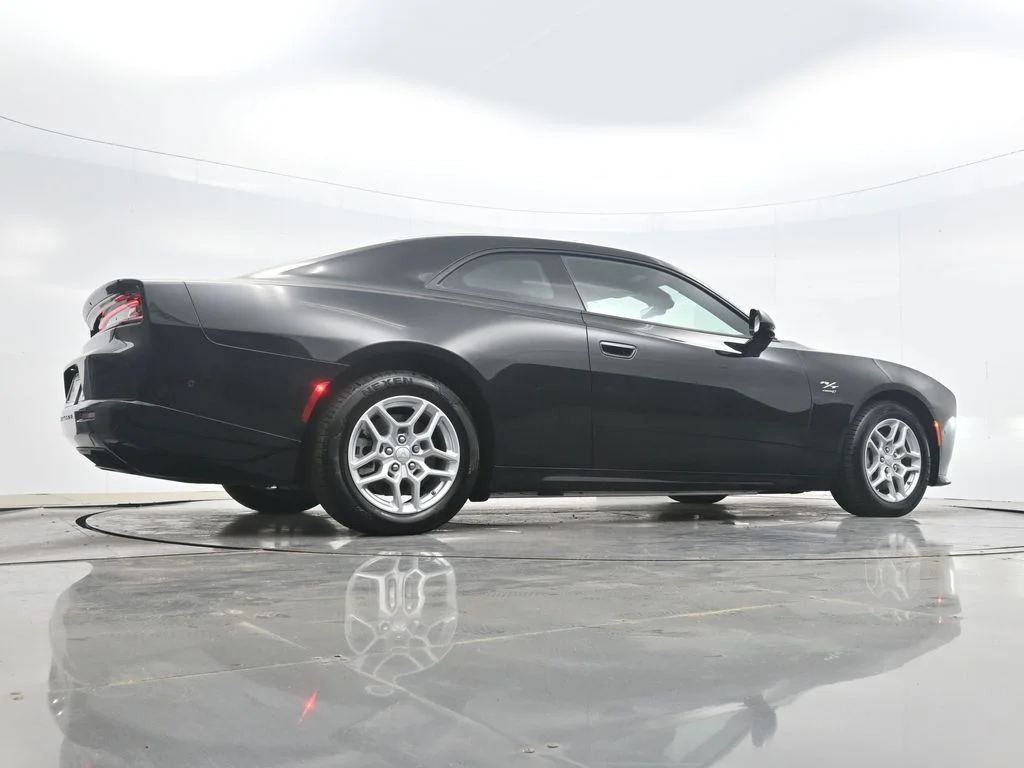 New 2025 Diamond Black Crystal Pearlcoat Dodge R/T image 35