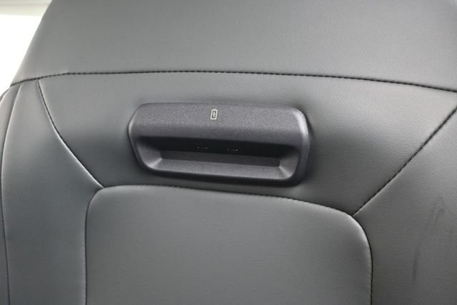 New 2027 Star White Metallic Tri-Coat Ford MAX Active image 34
