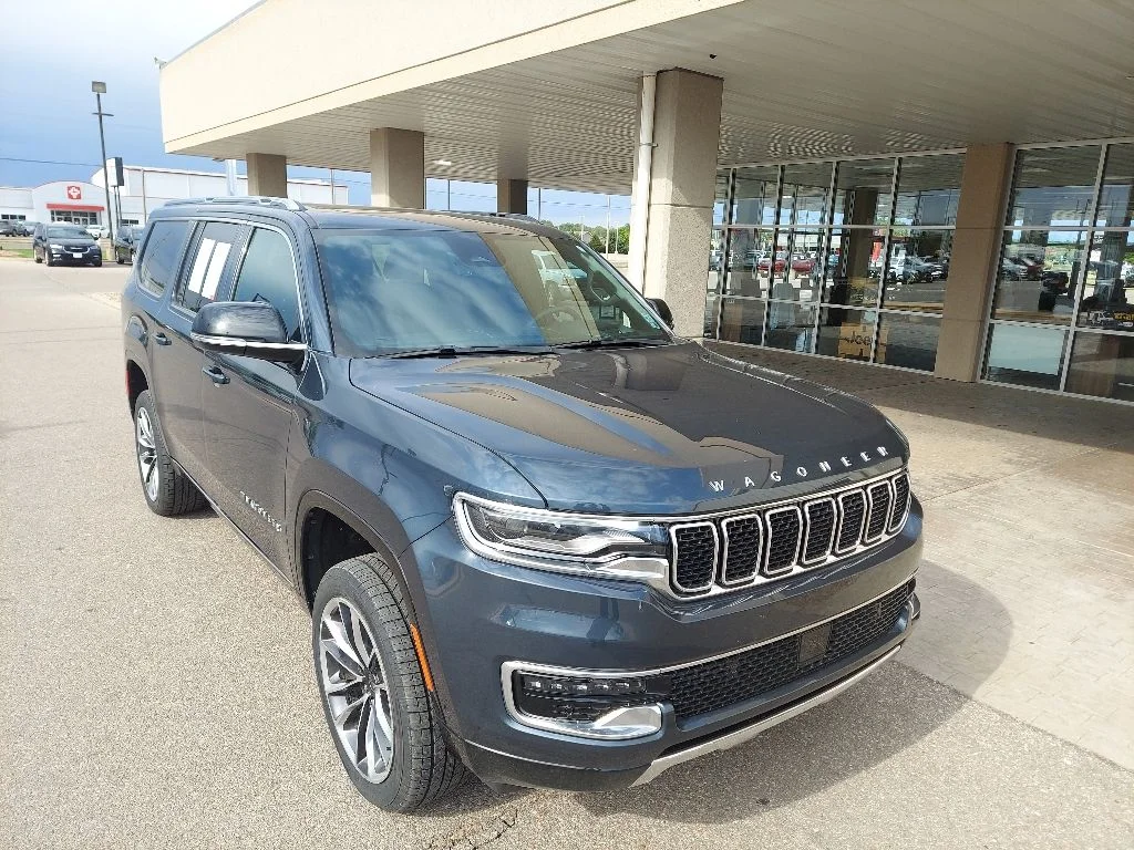 2023 Jeep Wagoneer L Series III 4WD's photo