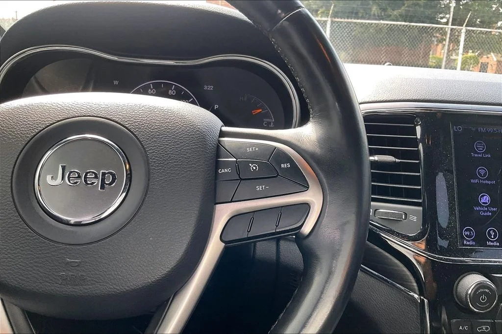 Used 2019 Red Jeep Limited image 17