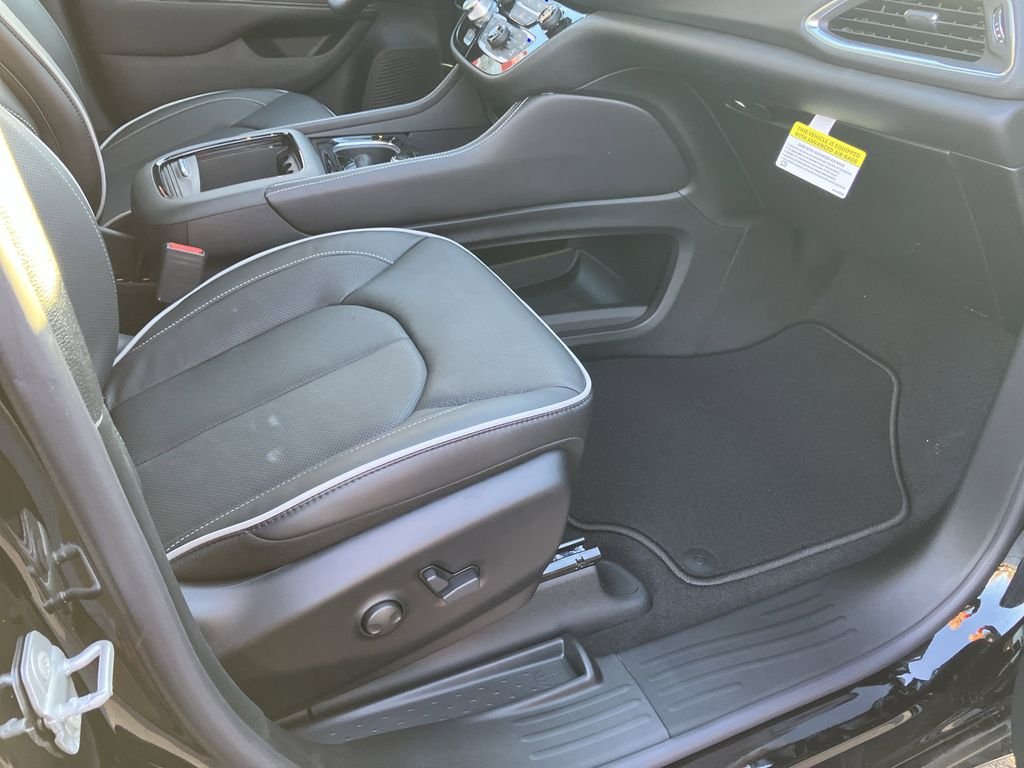 2026 Chrysler Pacifica Limited - Photo 44