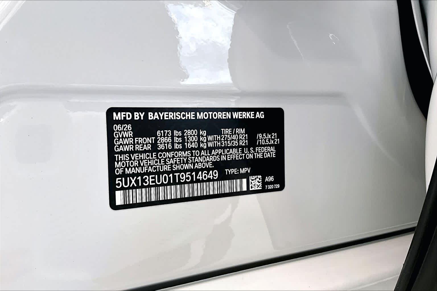 New 2026 Mineral White Metallic BMW sDrive40i image 19