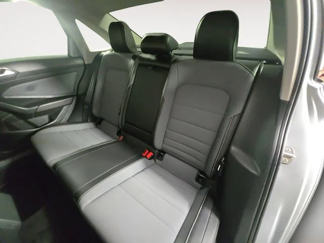 Used 2025 Silver Volkswagen 1.5T SE image 13