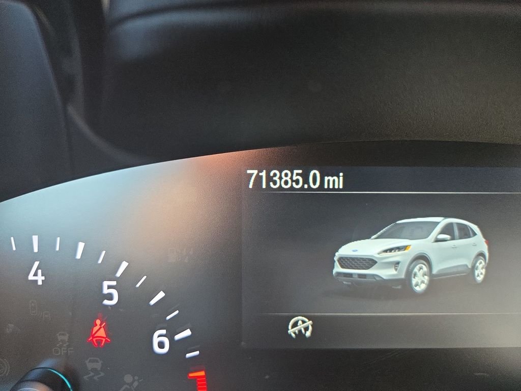 Used 2020 Magnetic Ford SE image 17