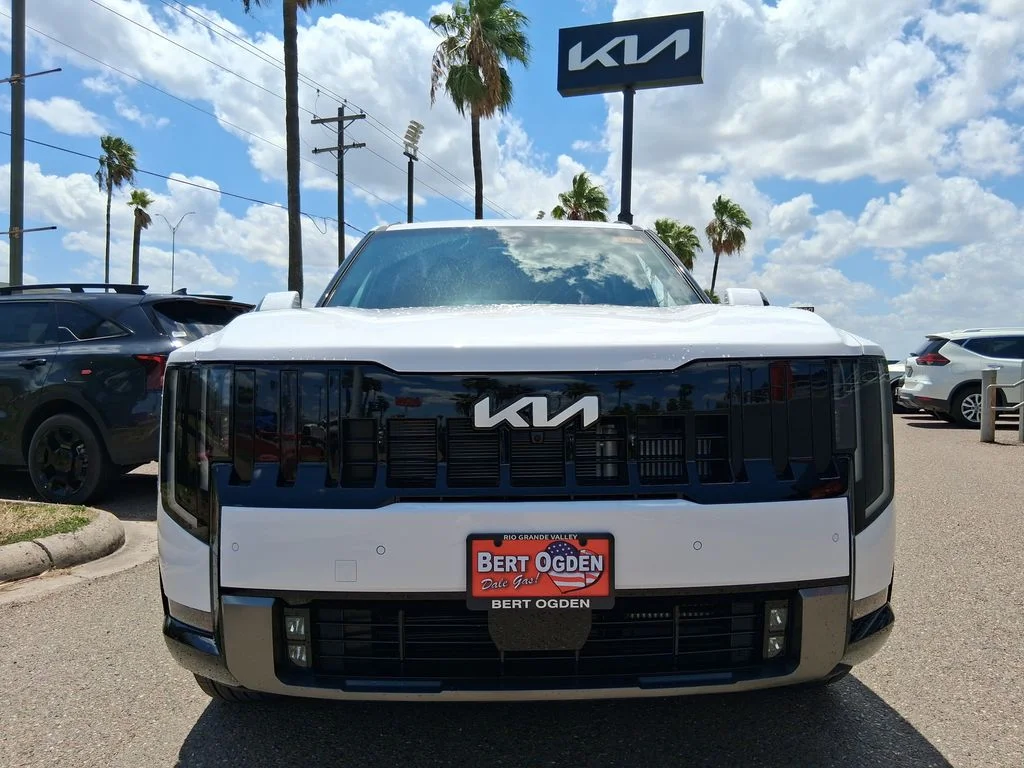 New 2027 White Kia SX image 2