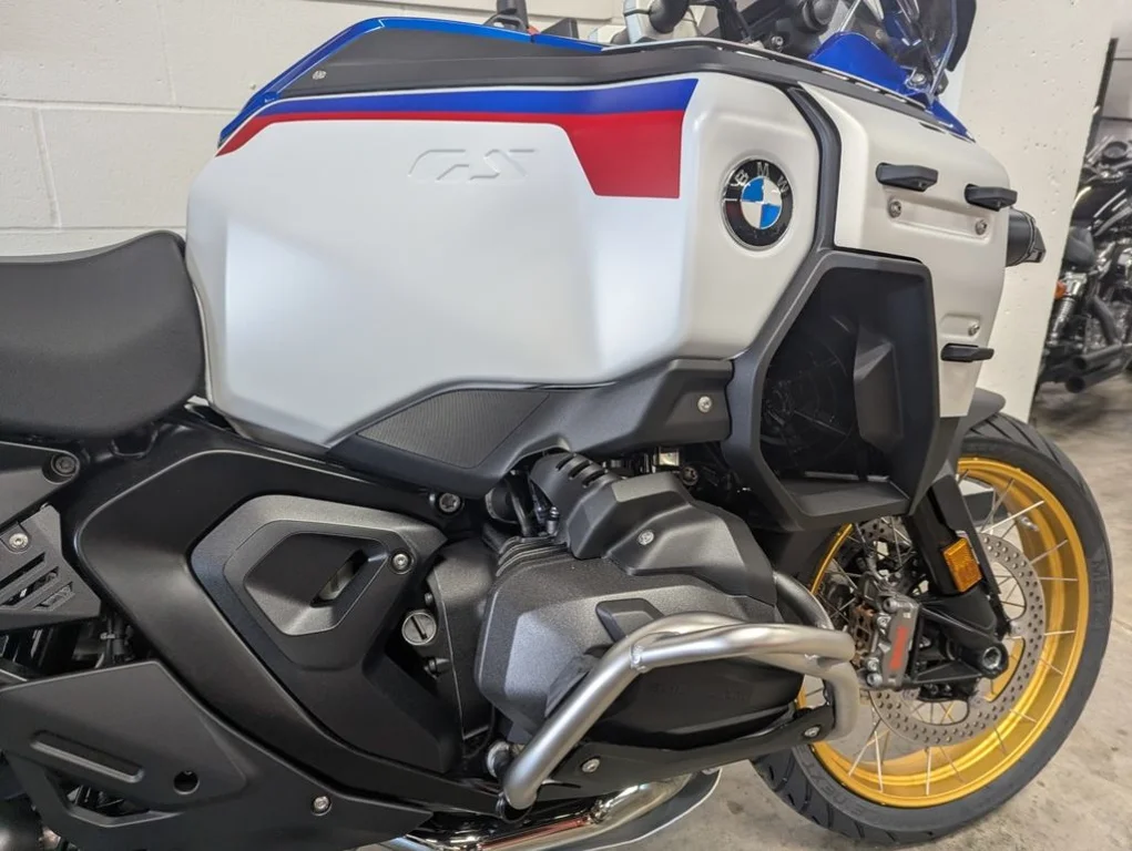 New 2026 RACING BLUE METALLIC BMW  image 6