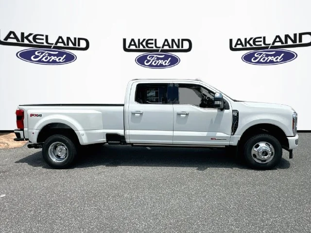 New 2026 White Ford Platinum image 2