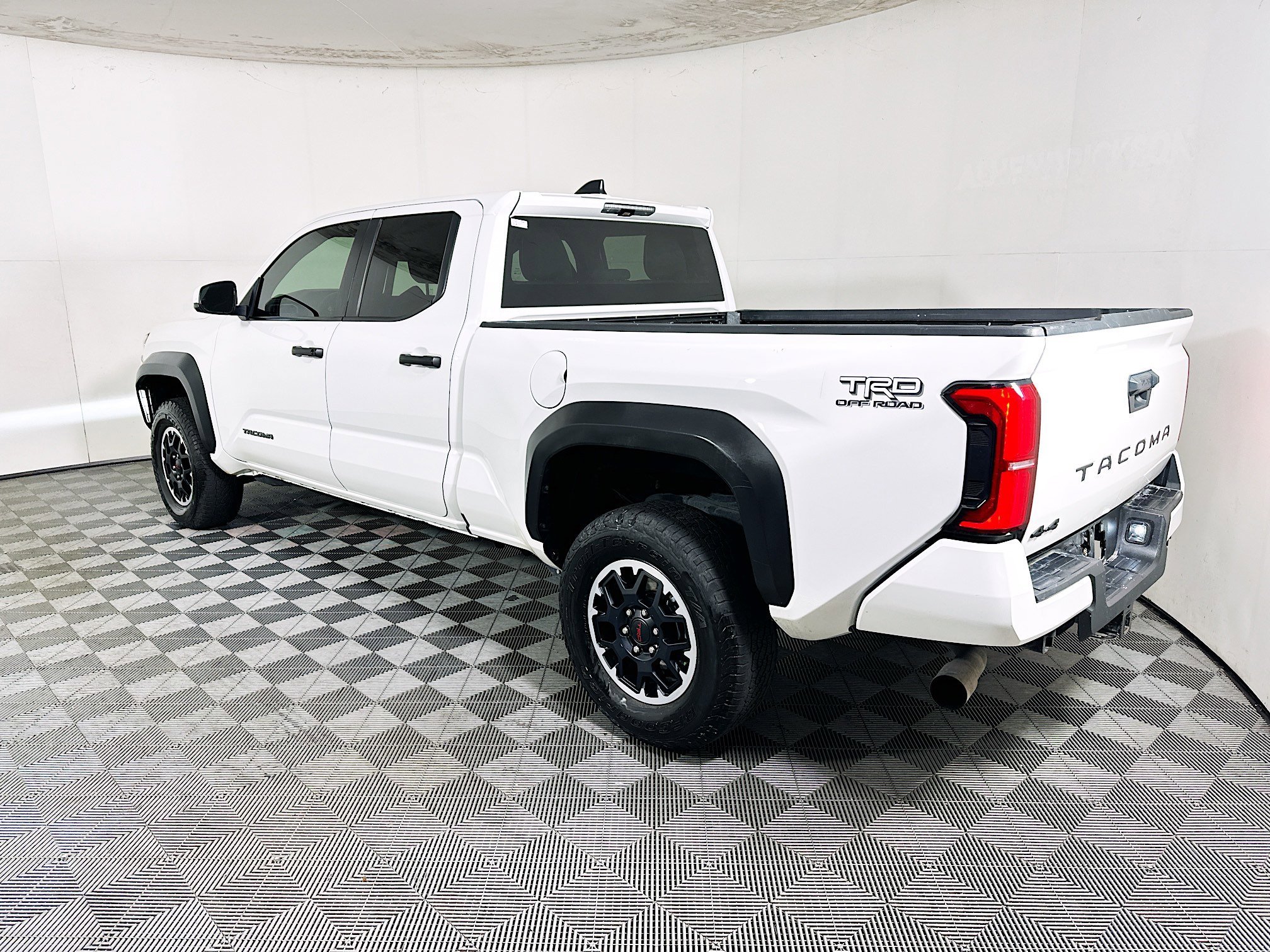 2024 Toyota Tacoma thumbnail 7