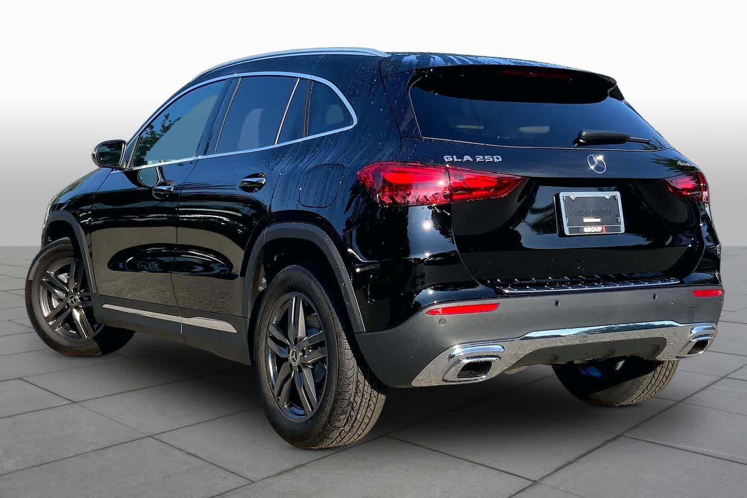 New 2026 Night Black Mercedes-Benz GLA 250 image 16