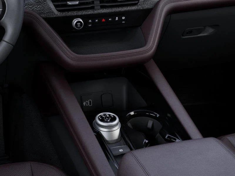 New 2027 Agate Black Metallic Ford Platinum™ image 15