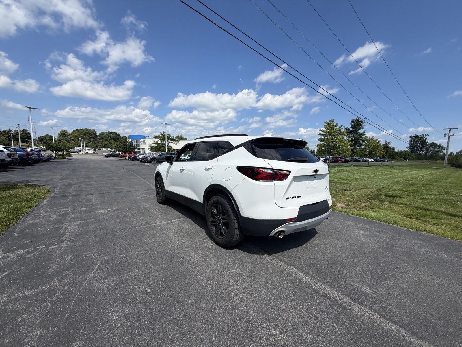 Used 2021 Summit White Chevrolet LT image 8