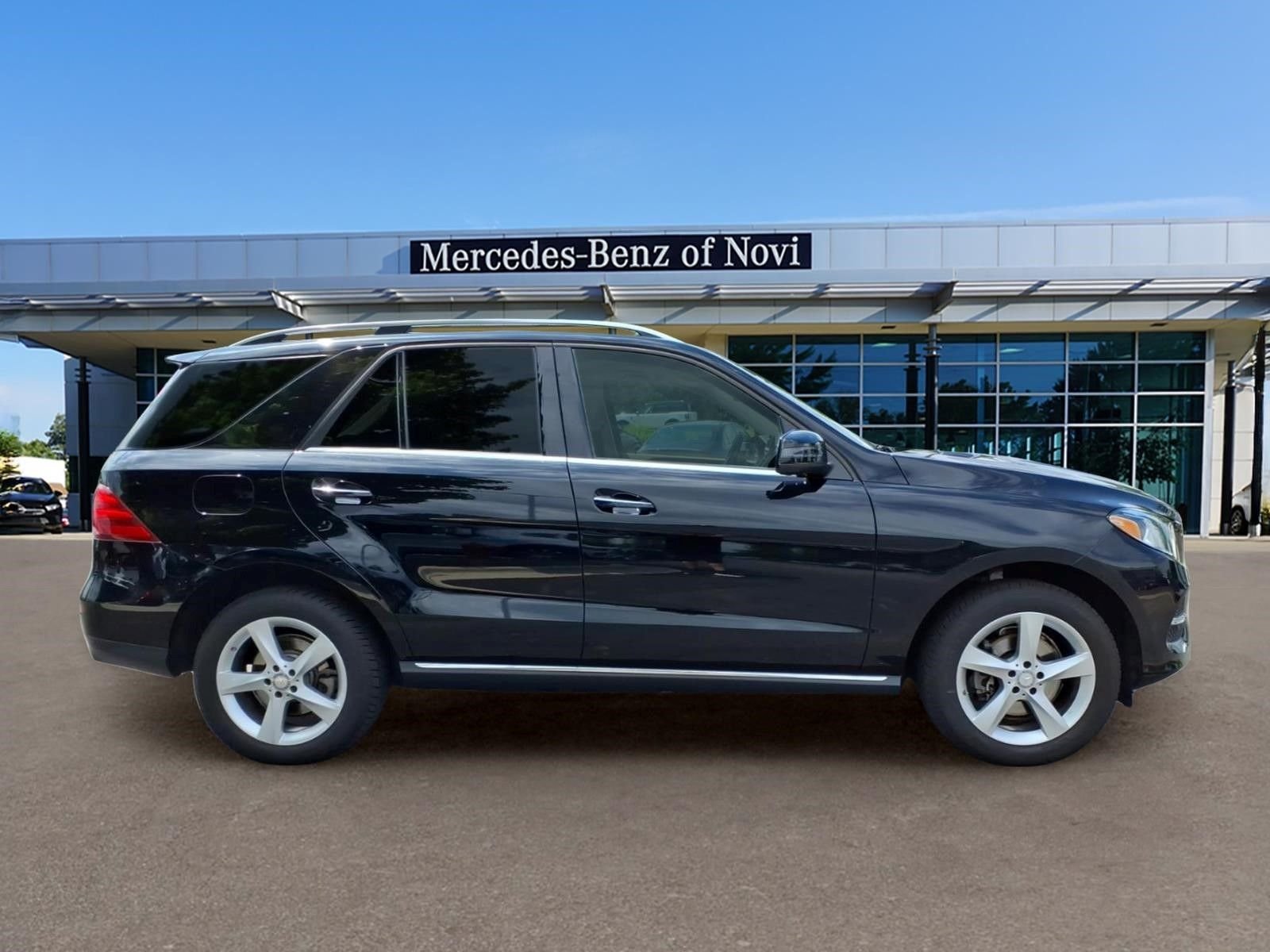 Used 2016  Mercedes-Benz GLE 350 image 6