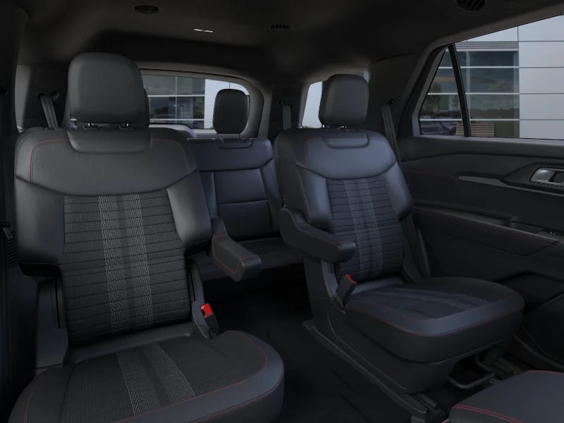 New 2026 Star White Metallic Tri-Coat Ford ST-Line image 35
